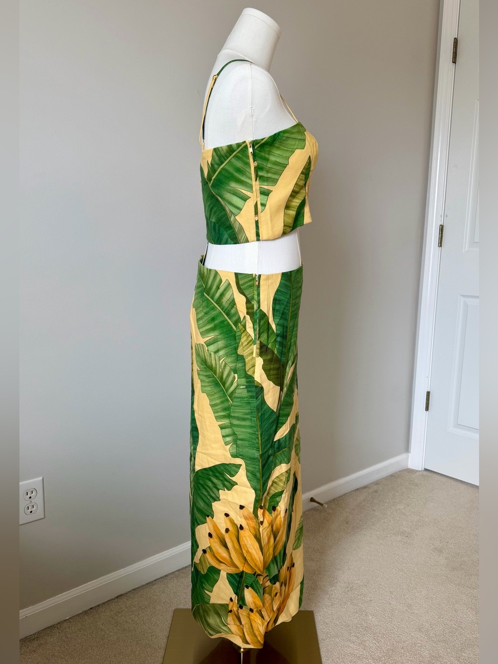 FARM Rio Soft Yellow 3D Banana Leaves Cutout Maxi Dress Lined NWT - Size M/L - Picture 7 of 15